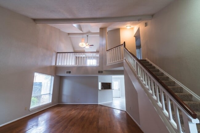 Building Photo - 16007 Sierra Vista Dr