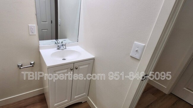 Building Photo - 1417 N Pennsylvania Ave