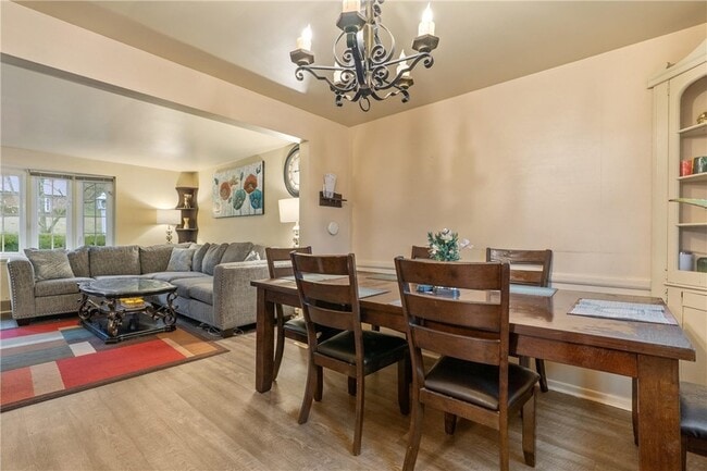 Building Photo - 485 Milbeth Dr