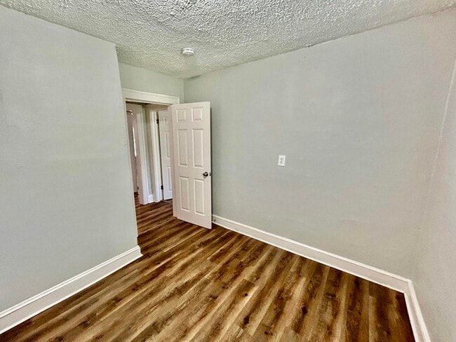 Building Photo - 29 Chappell Rd NW