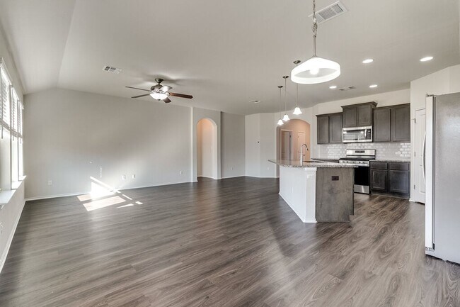 Building Photo - 3401 Pauling Loop