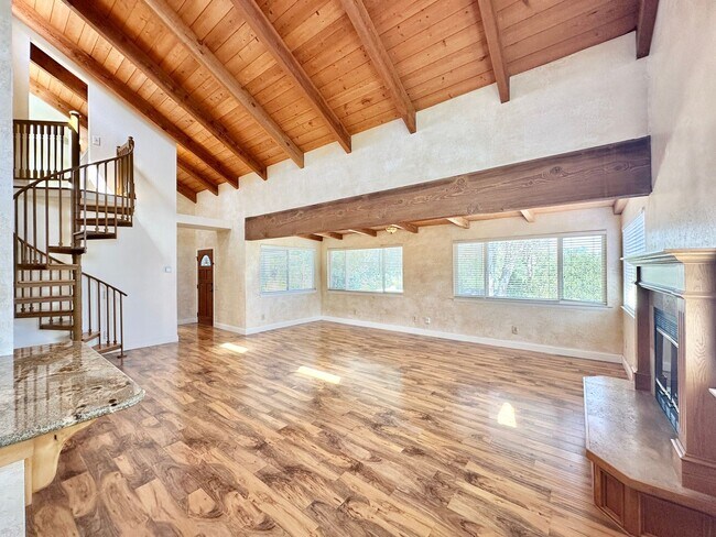 Building Photo - Beautiful Home, in Quiet Country Setting, Large, Private, Fenced Yard Space, with Landscaper Incl...