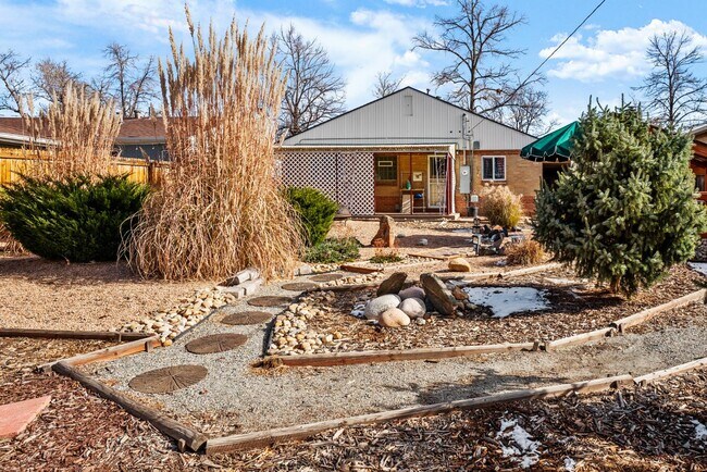 Primary Photo - 1733 Lima St