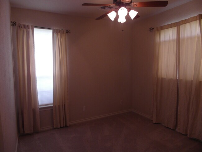 Building Photo - Beautiful Country Home in Cache, OK!!! NO ...