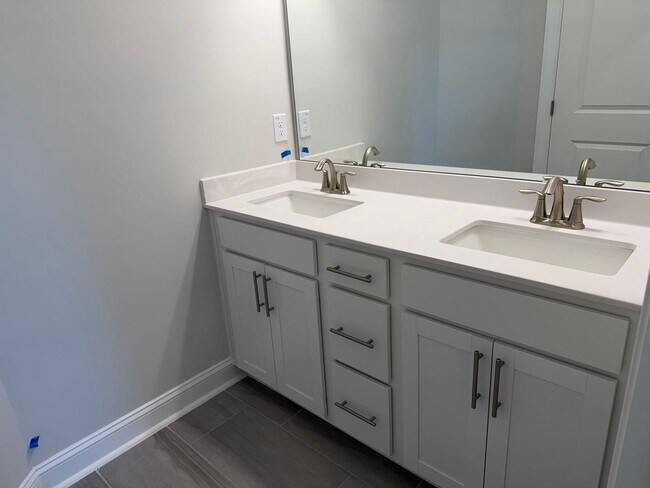 Building Photo - Brand New 4 Bedroom 3 Bathroom Single Fami...