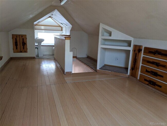 Building Photo - AWESOME 3 BDRM HOME IN BERKELEY ONE BLOCK WEST OF TENNYSON STREET! IMMEDIATE OCCUPANCY!