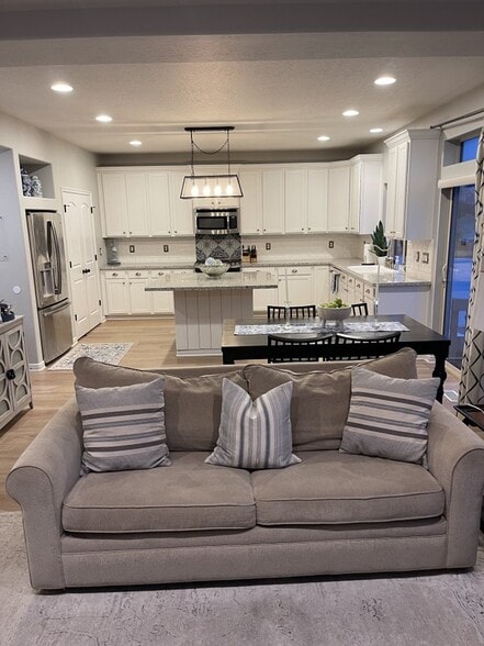 Building Photo - 3772 Grassy Meadow Dr