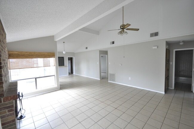 Building Photo - 328-332 W Corporate Dr
