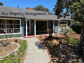 Building Photo - Charming 2 Bedroom, 1.5 Bath Home Near Riv...