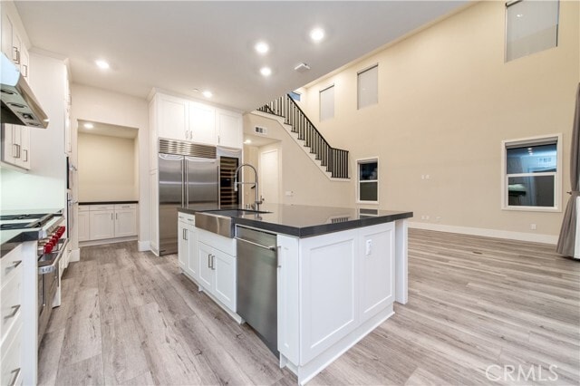 Building Photo - 55 Crater