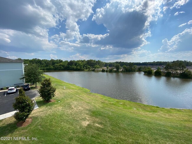 Building Photo - 4908 Key Lime Dr
