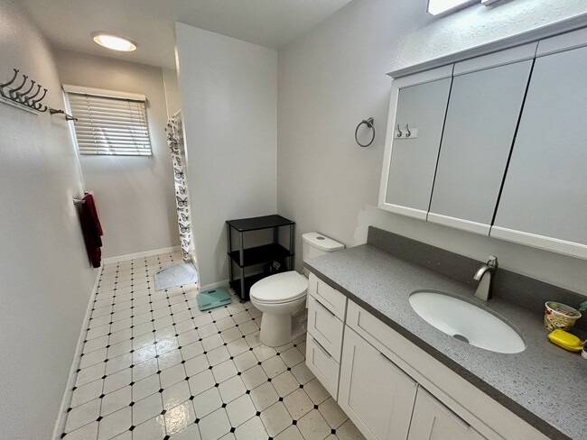 Building Photo - 116 Hanupaoa Pl