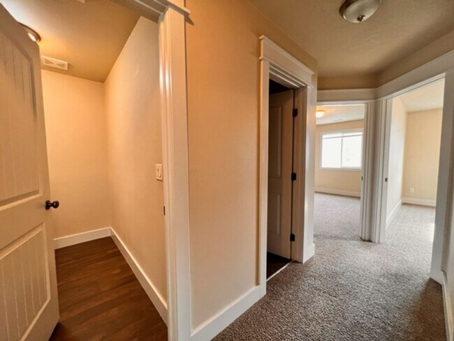 Building Photo - 2120 S Dorothy Ave