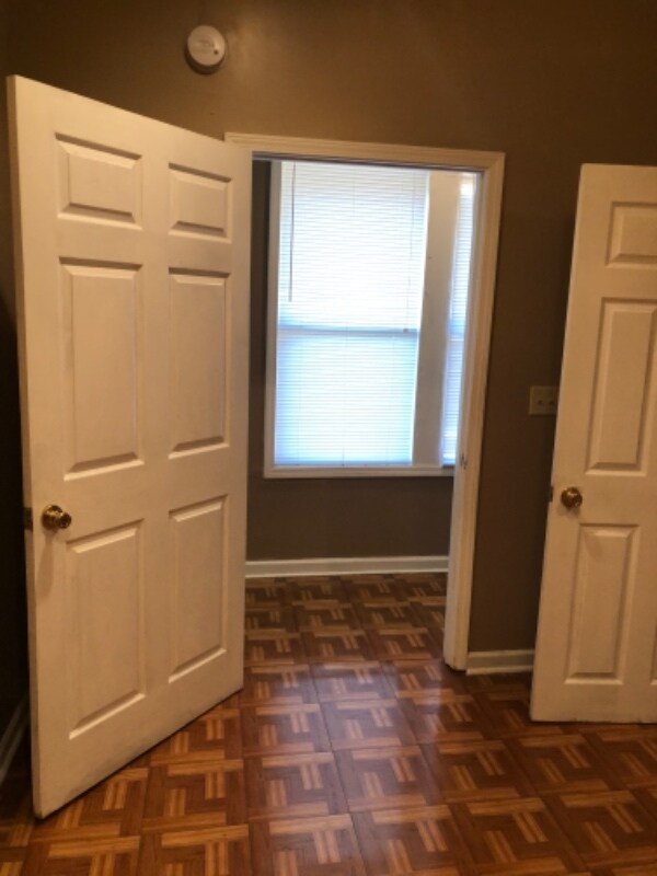 Building Photo - 1102 College St