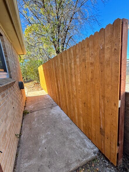 Building Photo - 3643 Jasmine St