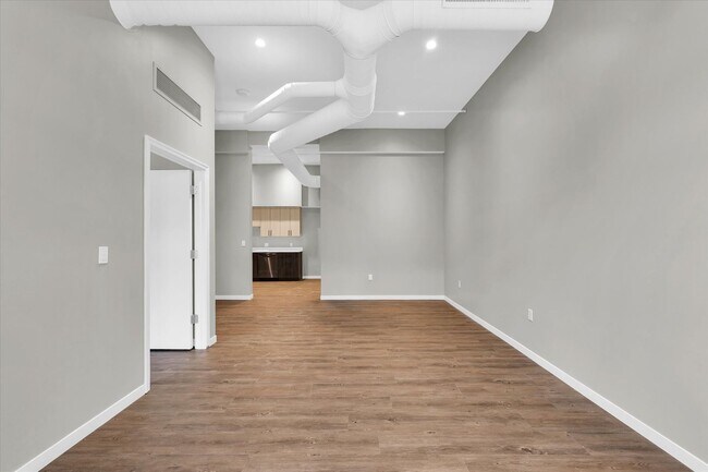 Building Photo - 209 N Neil St