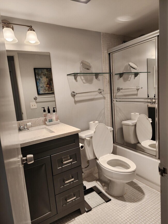 Building Photo - 4471 Luxemburg Ct