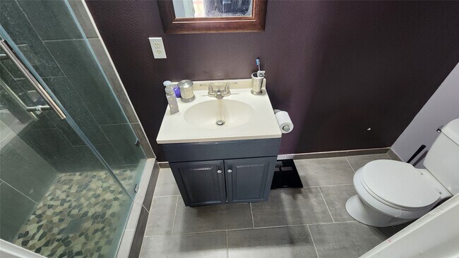 Building Photo - 5015 Orange Tree Dr