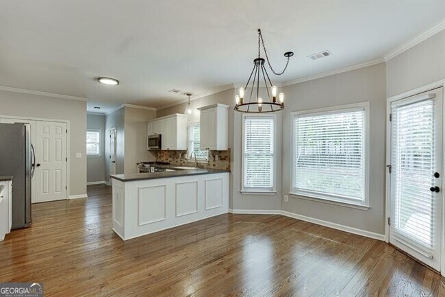 Building Photo - 1795 Lake Heights Cir