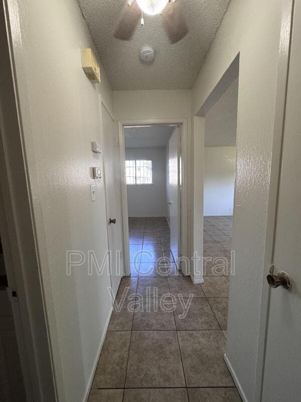 Building Photo - 4479 La Cresta Way