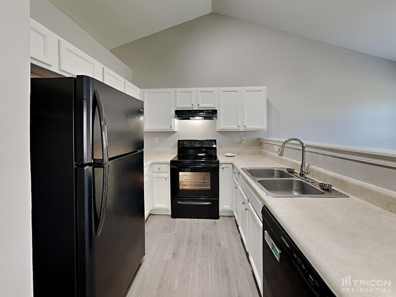 Building Photo - 1513 Tirano Ct