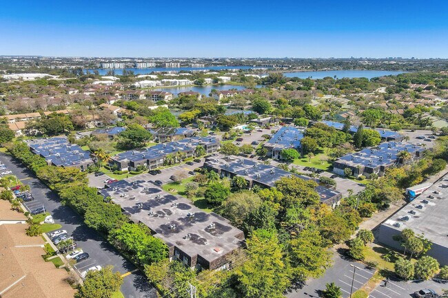 Building Photo - 3123 Oakland Shores Dr