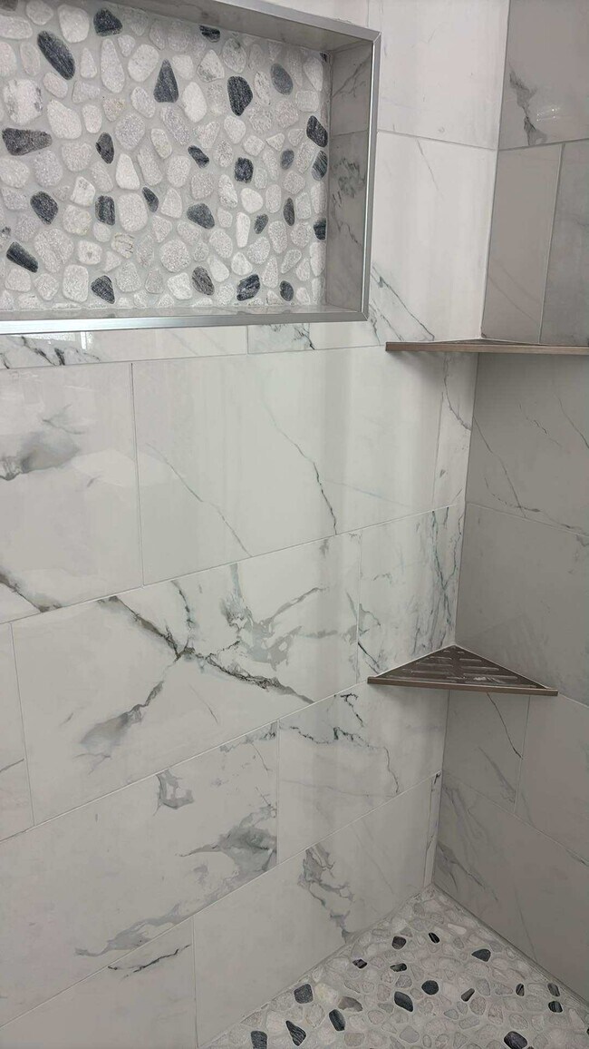 Building Photo - 1680 Gamay Cir