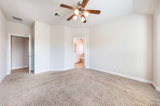 Building Photo - 11234 Victoria Hollow Trace
