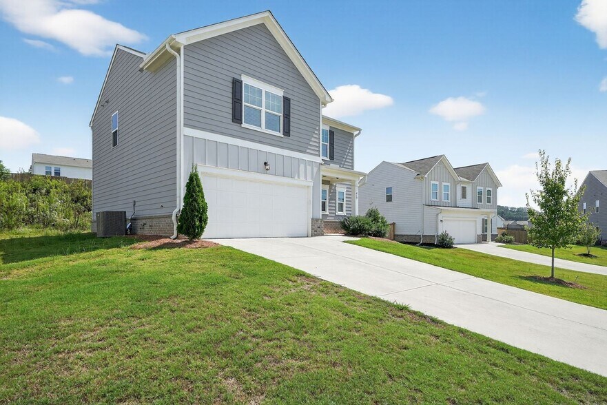 Building Photo - 419 Matera Dr NW