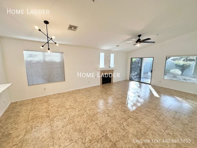 Building Photo - 10518 E Star of the Desert Dr