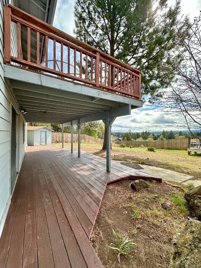 Building Photo - 1409 NW Portland Ave