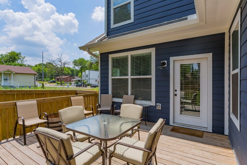 Building Photo - 716 29th Ave N