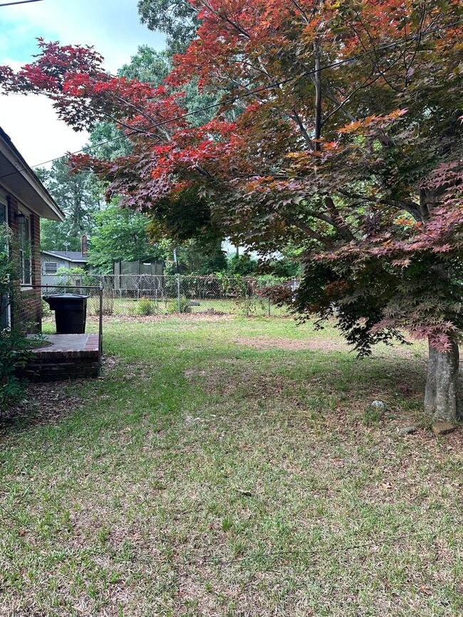 Building Photo - RENTAL HOME 3BD/1.5BTH
