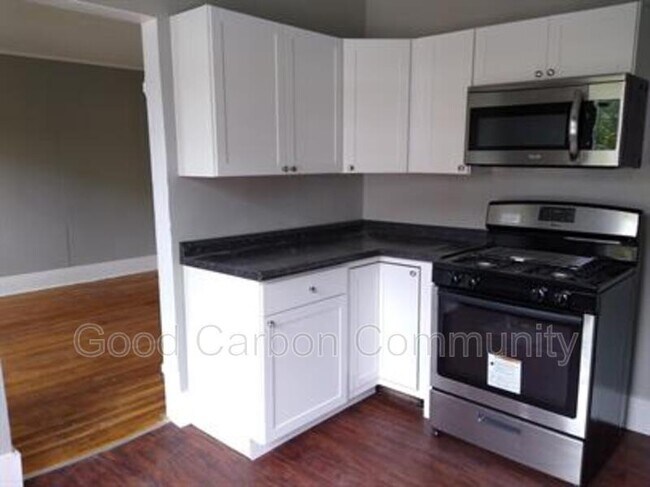 Building Photo - 357 Vermont St