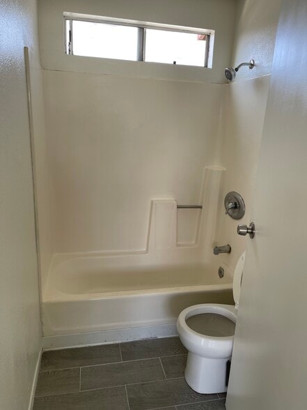 Building Photo - 3351 W 135th St