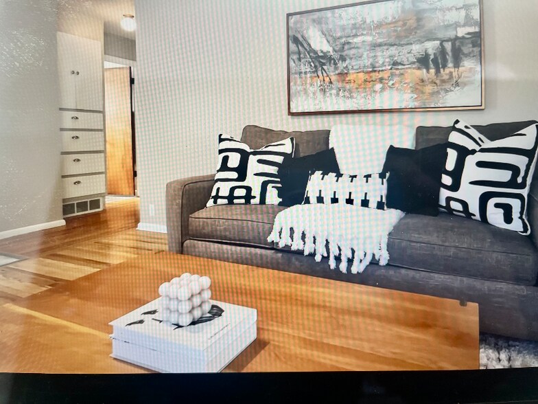 Building Photo - 2118 Browning Ave