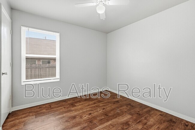 Building Photo - 116 Arrowhead St