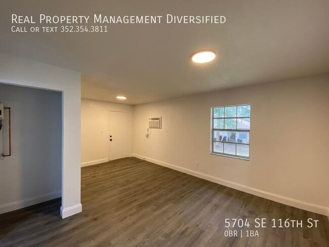 Building Photo - 5704 SE 116th St