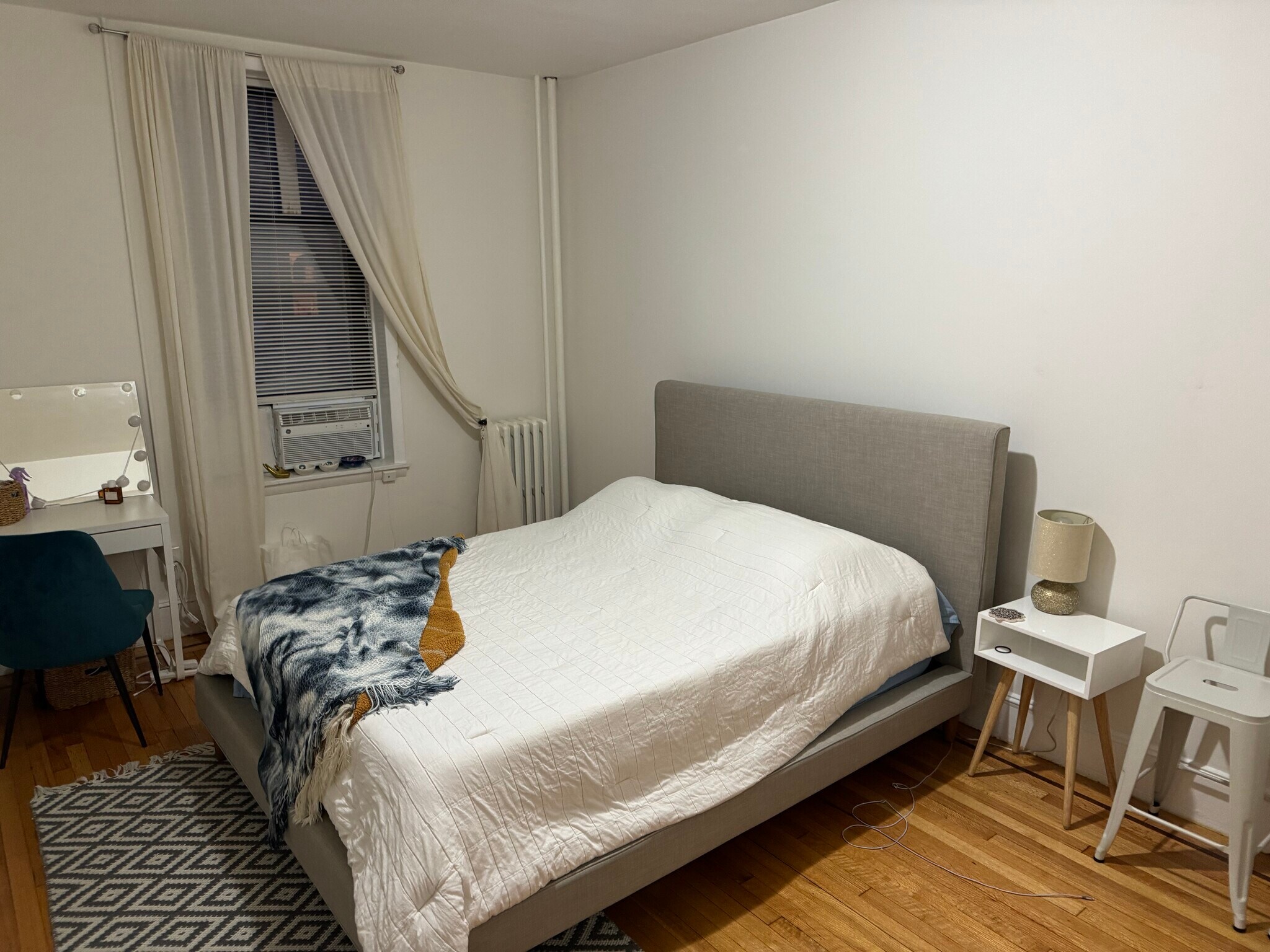 Building Photo - 1131 Washington St