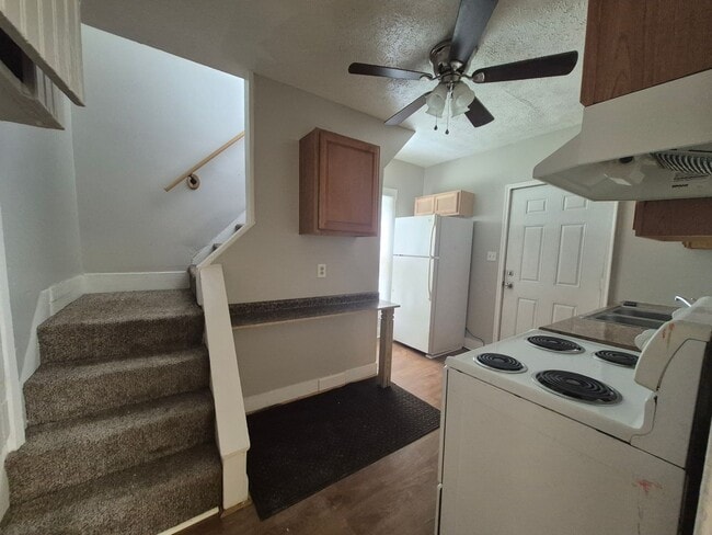 Building Photo - Westbrook 2 bedroom home