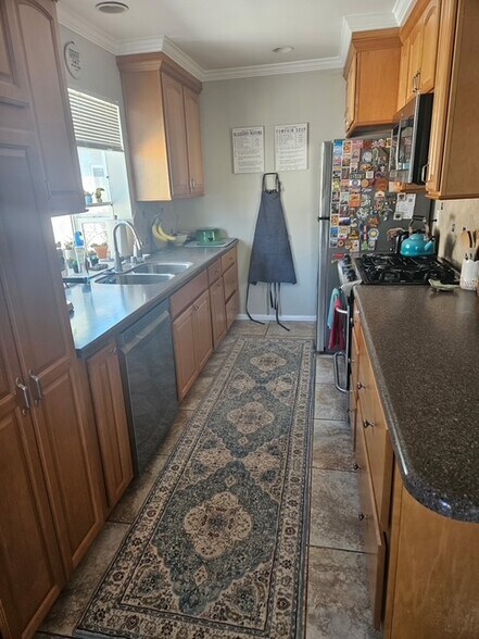 Building Photo - 3844 Groton St