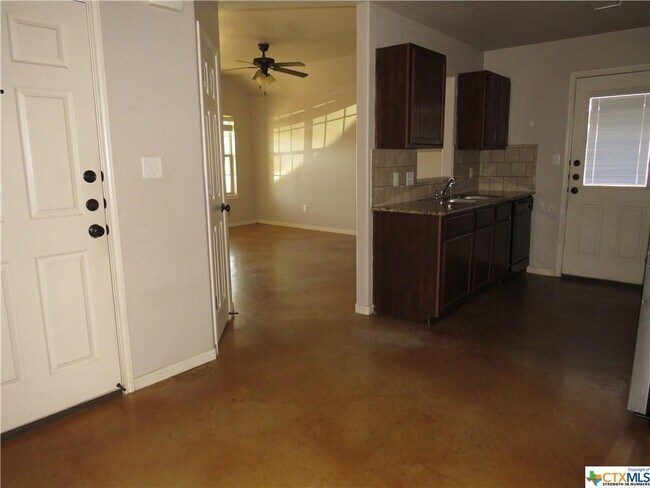 Building Photo - 4409 Brutus Ln