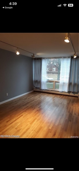 Building Photo - 150 Bird Ave