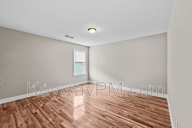 Building Photo - 716 Herrington Dr