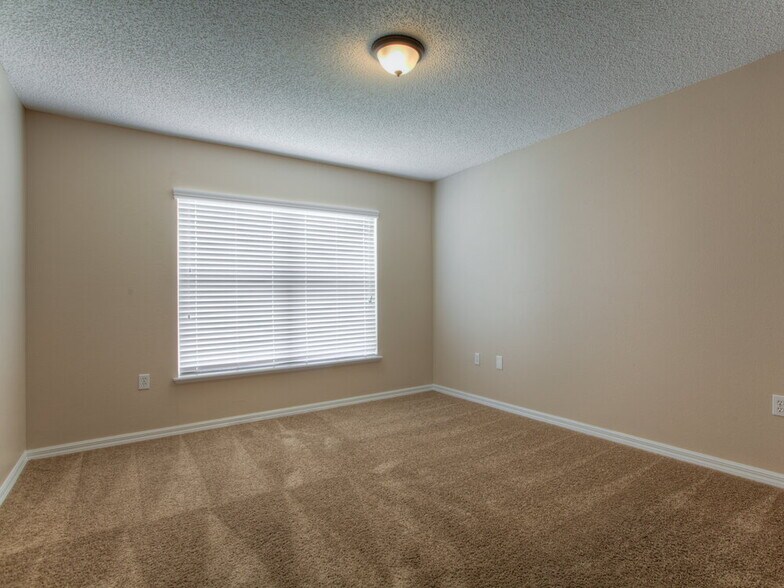 Building Photo - 239 Pleasant Gardens Dr