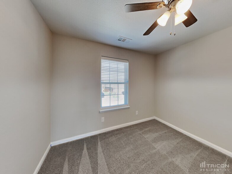 Building Photo - 6016 Amber Cliff Ln