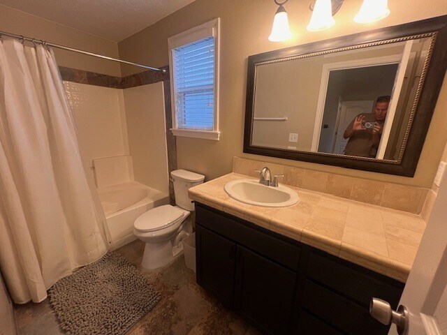 Building Photo - 5435 N Vercelli Way