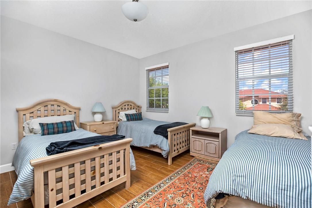 Building Photo - 4106 Carriage Dr