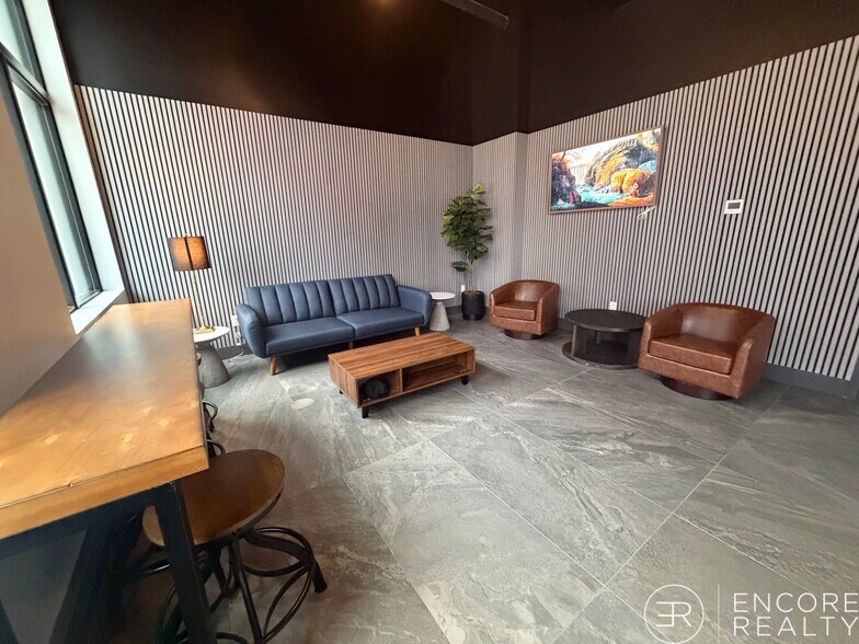 Building Photo - 365 Western Ave