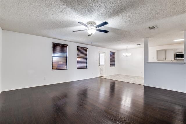 Building Photo - 1501 Big Lake